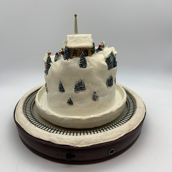 Thomas Kinkade Masterpiece Edition White Christmas Town & Train Only UNTESTED! - Picture 9 of 16